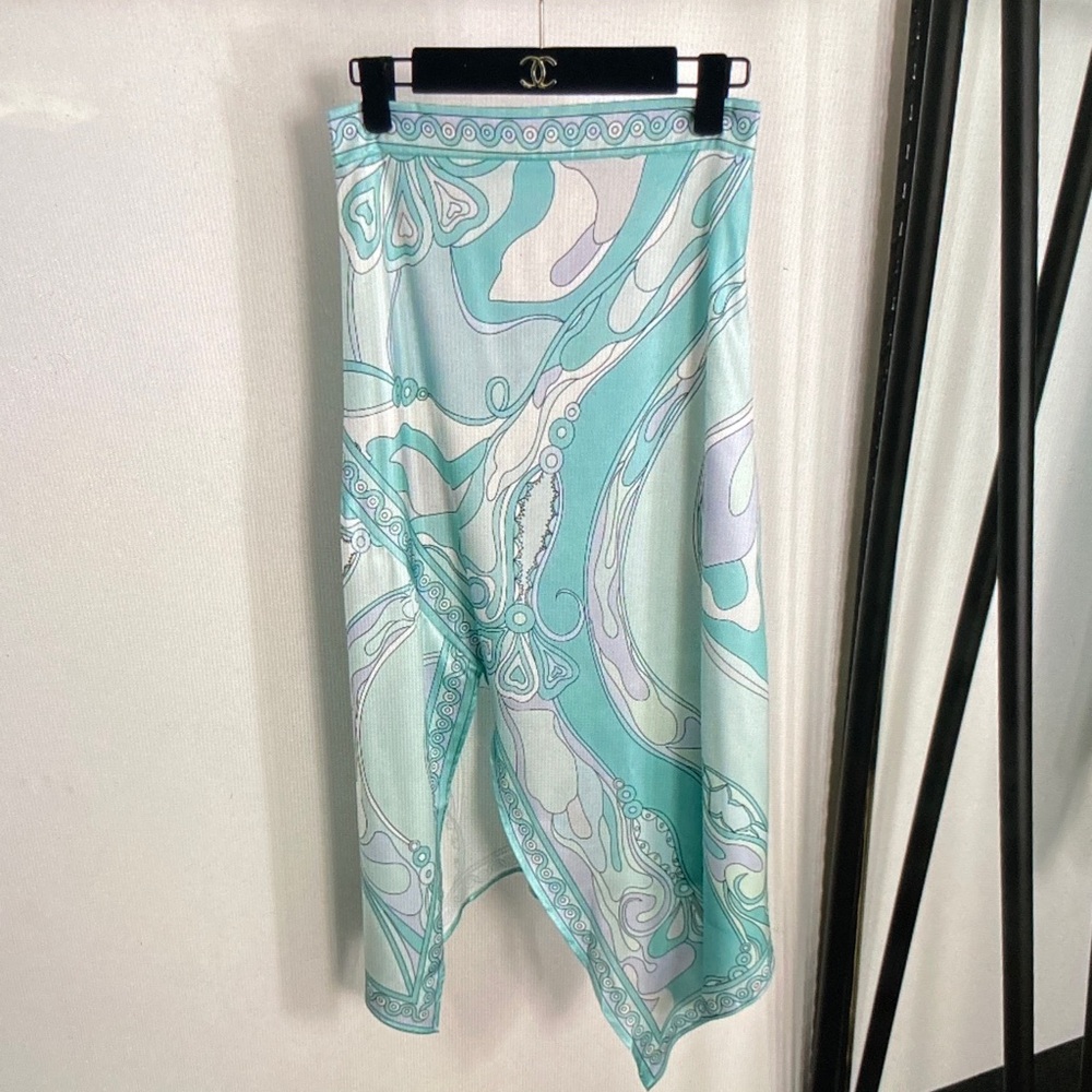 Emilio Pucci Aqua and White Paisley Swim Sarong - Picture 5 of 8